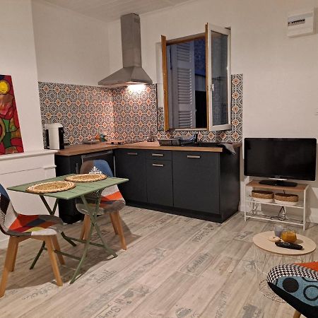 Studio Cosy Meuble, Terrasse Et Patio Pour Velo Rochefort  Zewnętrze zdjęcie