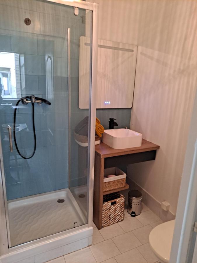Studio Cosy Meuble, Terrasse Et Patio Pour Velo Rochefort  Zewnętrze zdjęcie