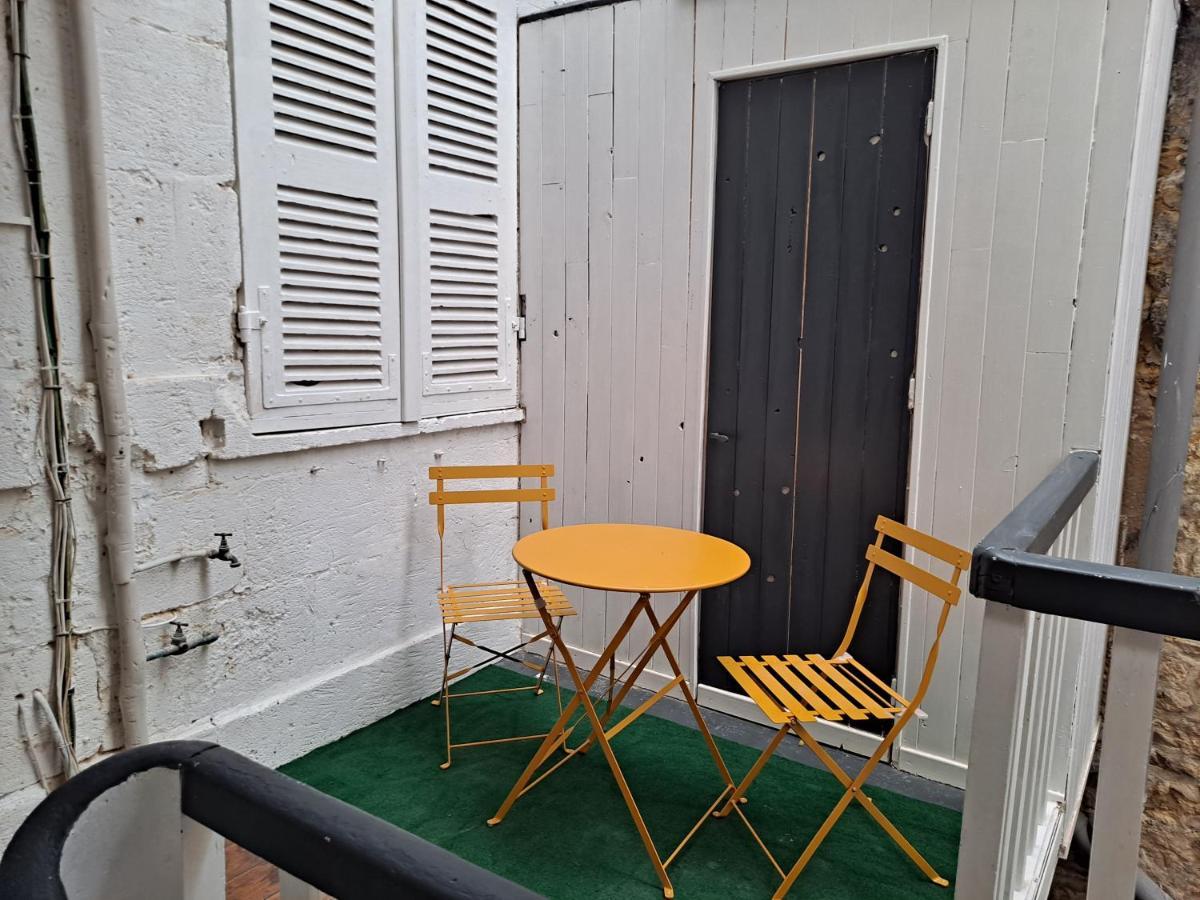 Studio Cosy Meuble, Terrasse Et Patio Pour Velo Rochefort  Zewnętrze zdjęcie